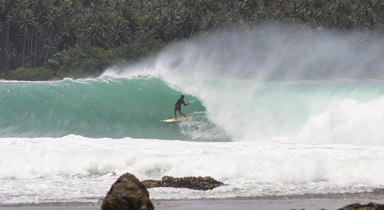 Nias Surf Stay Lagudri Экстерьер фото